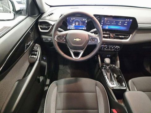 Used 2024 Chevrolet TrailBlazer LT w/ Convenience Package image 7