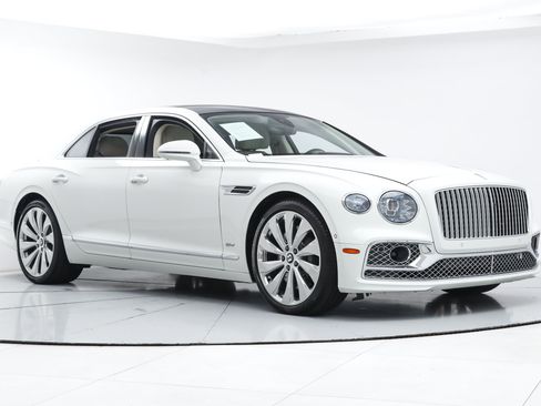 Used 2022 Bentley Flying Spur Plug-In Hybrid AWD/4WD image 7