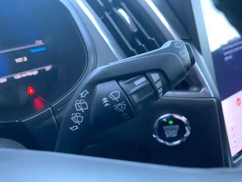 Certified 2022 Ford Edge Titanium AWD/4WD image 29