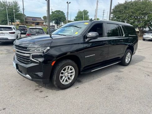 Used 2024 Chevrolet Suburban LT AWD/4WD image 7