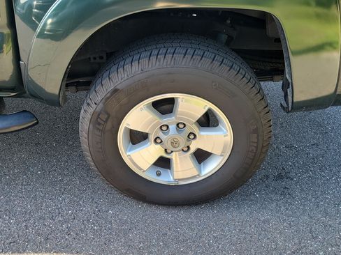 Used 2010 Toyota Tacoma PreRunner w/ TRD Sport Pkg RWD image 36