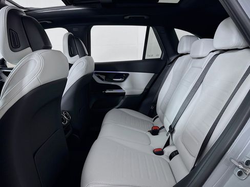 New 2026 Mercedes-Benz GLC 300 image 7