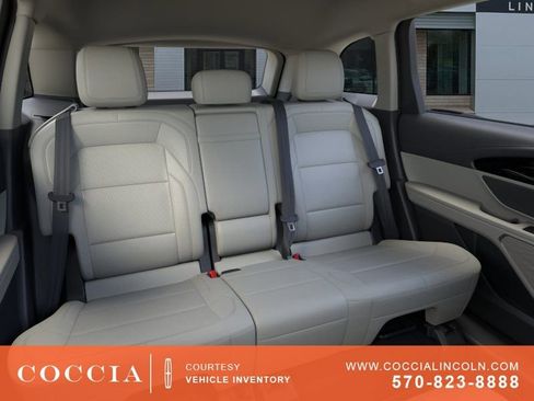 New 2026 Lincoln Nautilus Premier AWD/4WD image 11