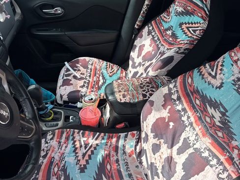 Used 2016 Jeep Cherokee Latitude image 8