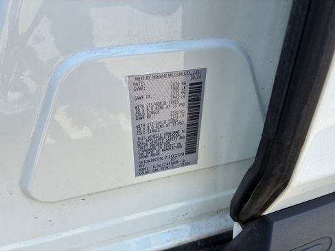 Used 2025 Nissan Pathfinder SV image 31