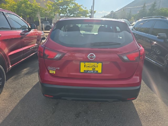 Used 2018 Nissan Rogue Sport S FWD image 4