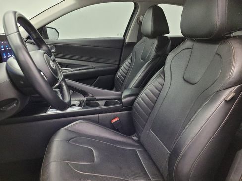 Used 2023 Hyundai Elantra Limited image 17