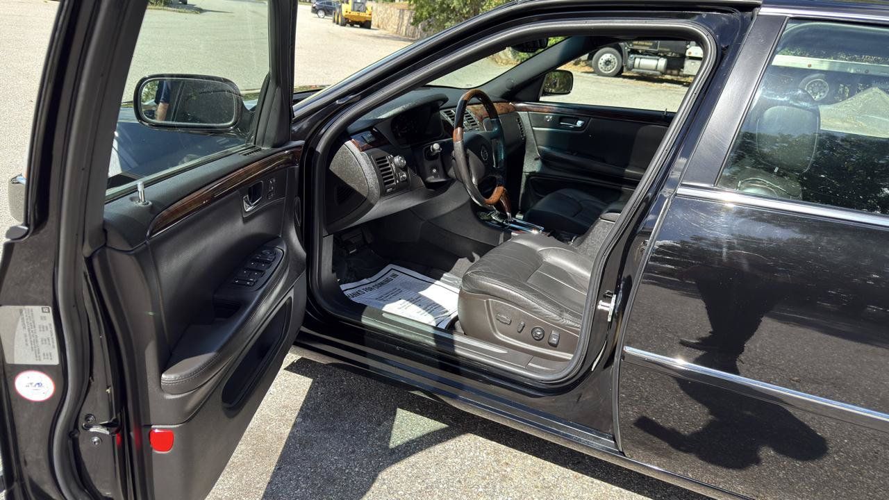 Used 2007 Cadillac DTS Performance FWD image 13