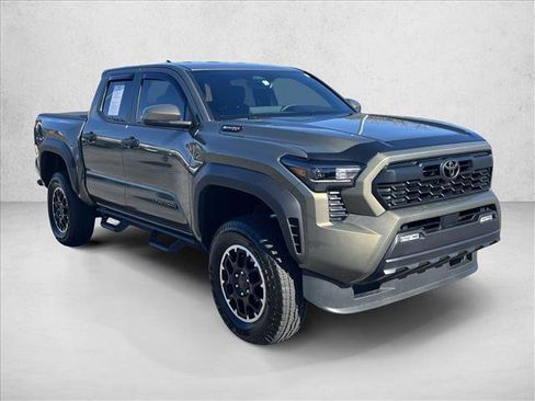 Certified 2025 Toyota Tacoma TRD Off-Road image 3