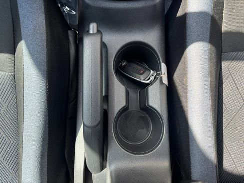 Used 2025 Nissan Versa SV w/ Trunk Package FWD image 33