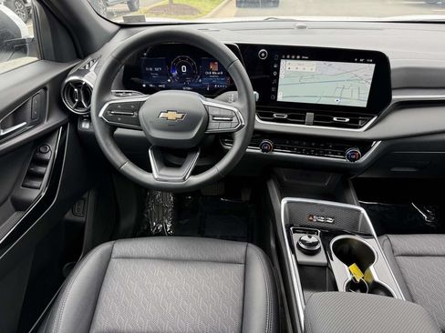 Used 2026 Chevrolet Equinox LT w/ Convenience Package II AWD/4WD image 17