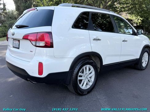 Used 2015 Kia Sorento LX FWD image 4