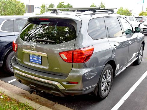 Used 2020 Nissan Pathfinder S AWD/4WD image 5
