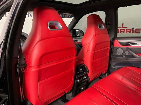 Used 2018 BMW X5 M image 15