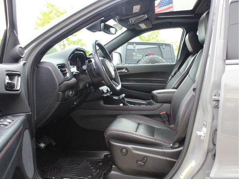 Used 2025 Dodge Durango GT AWD/4WD image 11