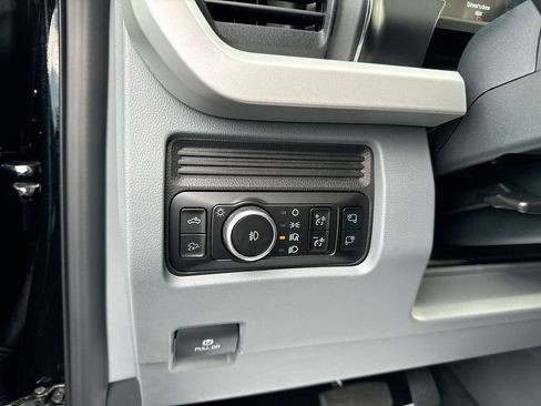 New 2025 Ford F250 XLT w/ Black Appearance Package image 21