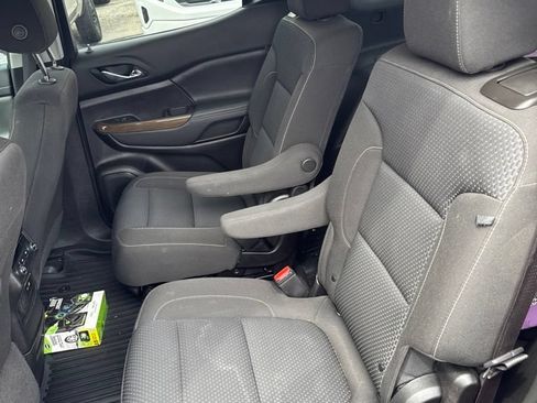 Used 2023 GMC Acadia SLE w/ Driver Convenience Package AWD/4WD image 13