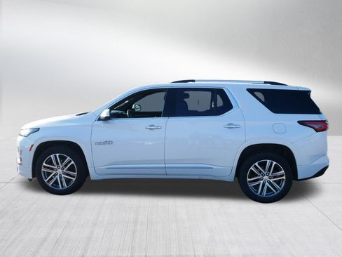 Used 2023 Chevrolet Traverse High Country w/ LPO, Floor Liner Package image 4