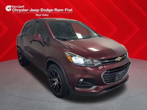 Used 2017 Chevrolet Trax LS FWD image 1