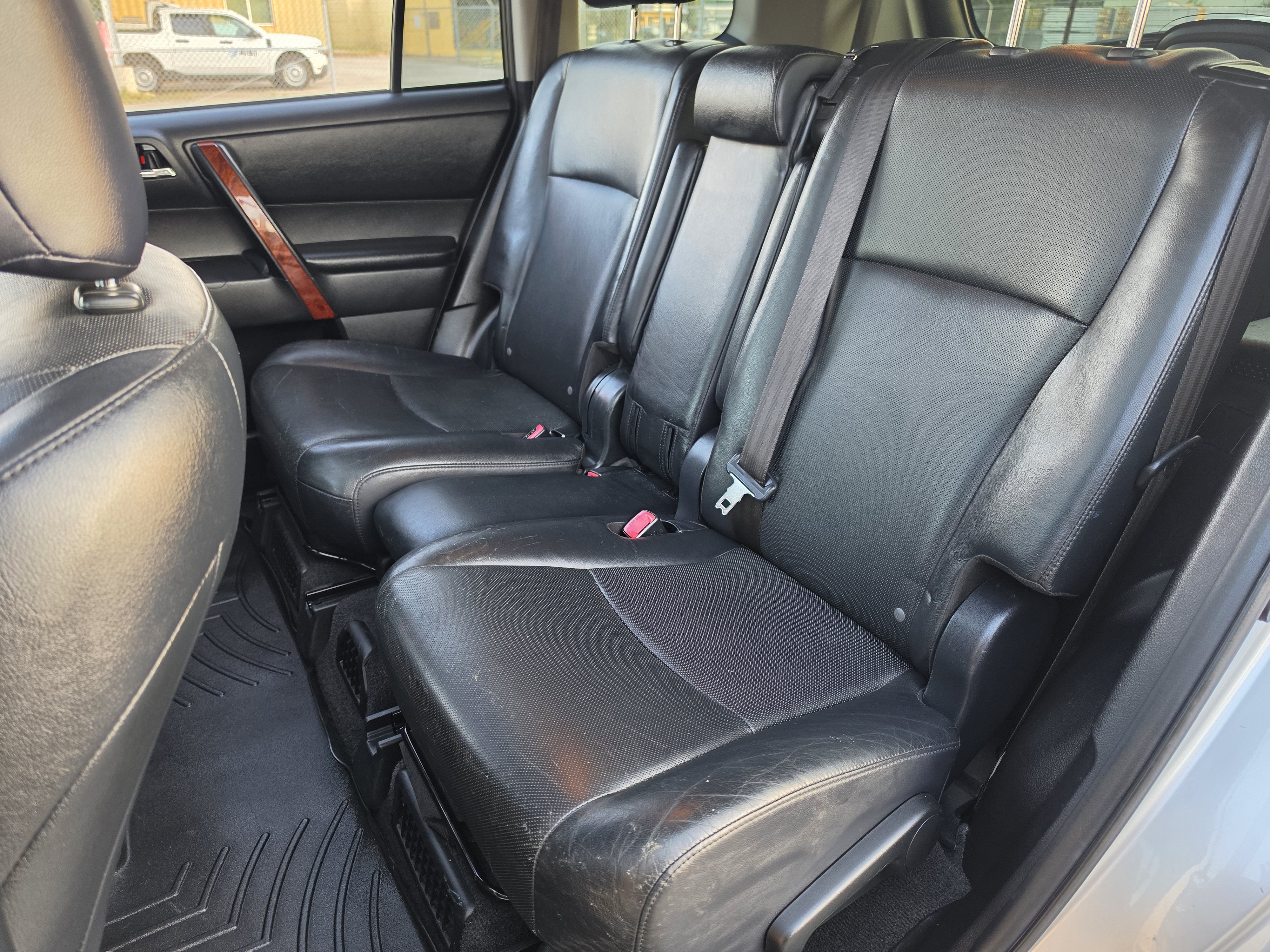 Used 2012 Toyota Highlander Limited AWD/4WD image 27
