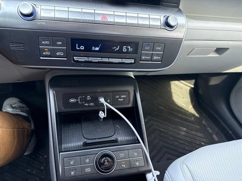 Used 2025 Hyundai Kona Limited AWD/4WD image 14