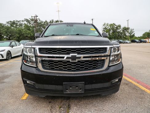 Used 2020 Chevrolet Suburban LT AWD/4WD image 4