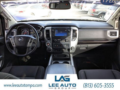 Used 2017 Nissan Titan SV AWD/4WD image 12