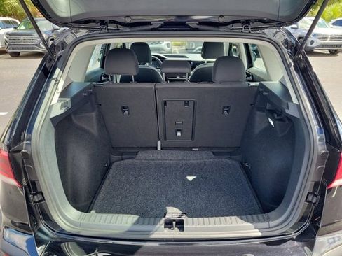 Certified 2024 Volkswagen Taos S FWD image 11