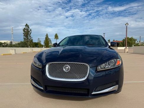 Used 2012 Jaguar XF Base image 6
