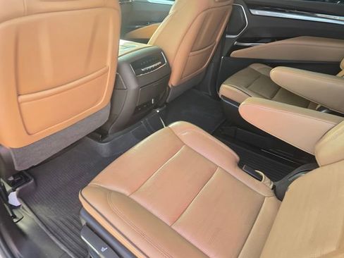 Used 2025 Cadillac Escalade ESV Premium Luxury w/ Touring Package RWD image 14