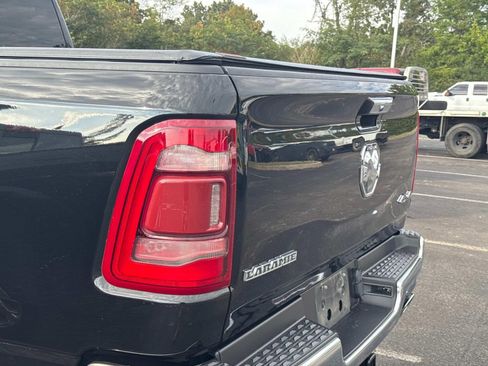 Used 2022 RAM 1500 Laramie AWD/4WD image 9