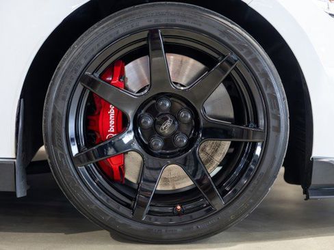 Used 2019 Ford Mustang Shelby GT350R w/ GT350R Equipment Group 920A image 26