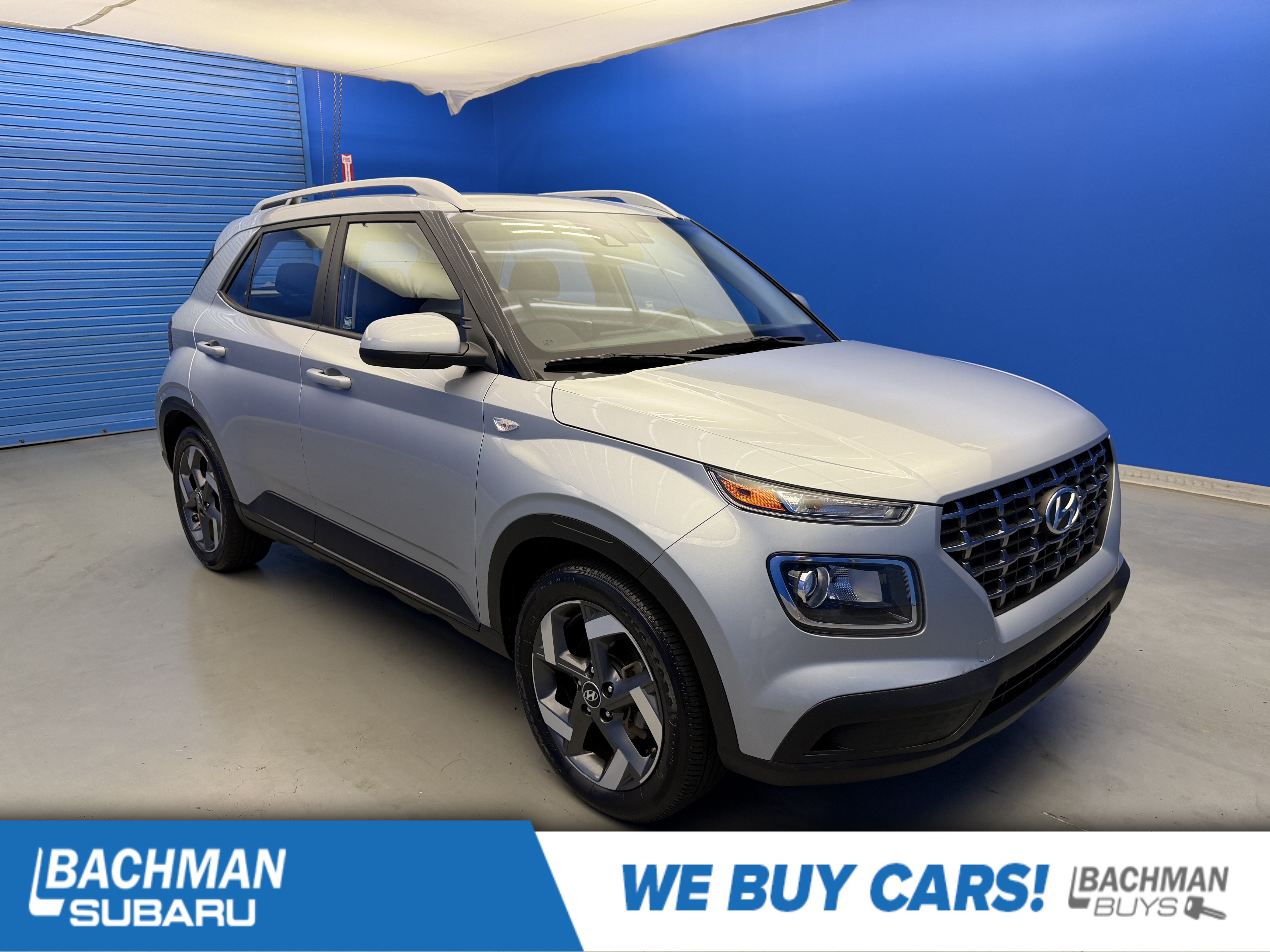 Used 2021 Hyundai Venue SEL FWD image 1