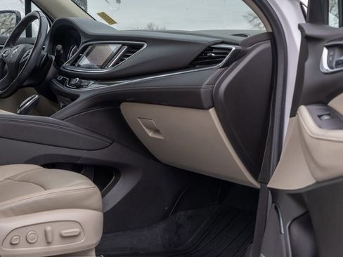 Used 2021 Buick Enclave Premium w/ Sun and Sites Package image 20