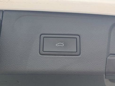 Used 2022 Volkswagen Atlas SEL Premium AWD/4WD image 15