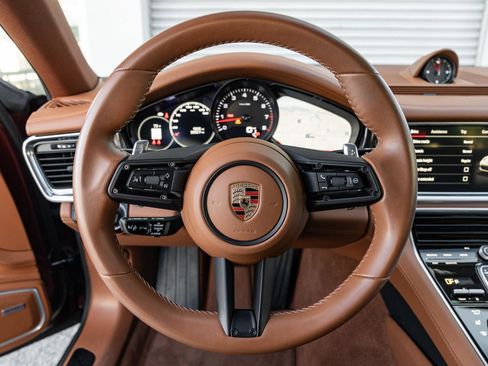 Used 2023 Porsche Panamera 4 image 19