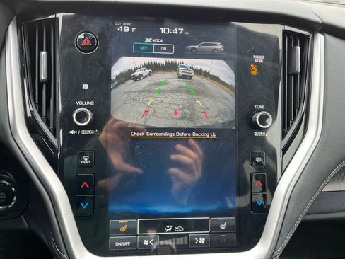 Used 2024 Subaru Outback Premium image 17