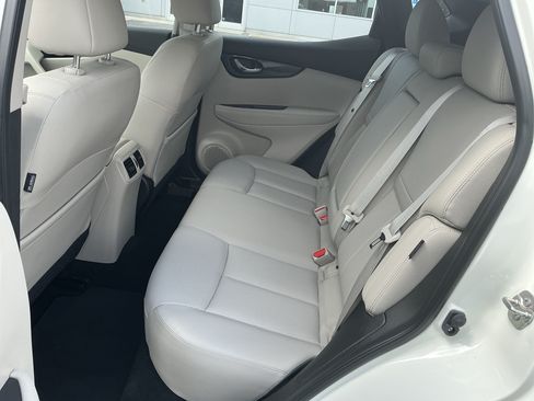 Used 2022 Nissan Rogue Sport SL w/ Premium Package AWD/4WD image 16