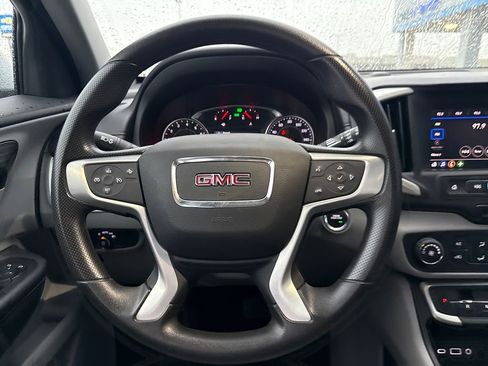 Used 2024 GMC Terrain SLE image 15