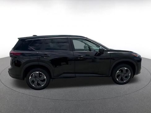 Used 2025 Nissan Rogue SV FWD image 16