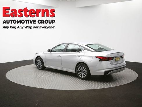 Used 2024 Nissan Altima 2.5 SV image 61