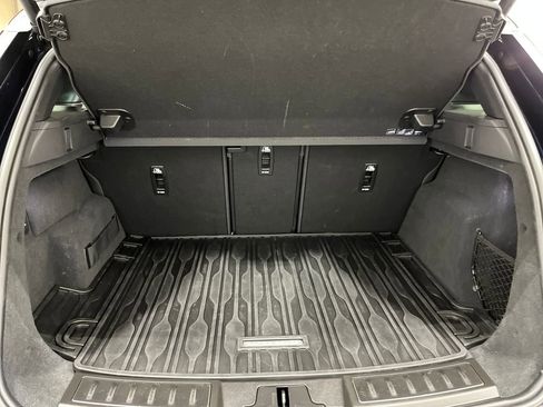 Used 2022 Land Rover Range Rover Evoque R-Dynamic SE image 8