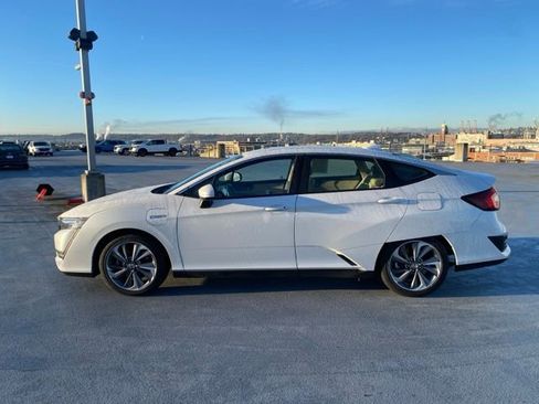 Certified 2018 Honda Clarity Touring image 9