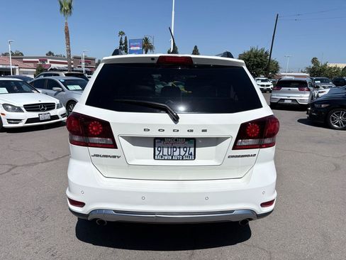 Used 2015 Dodge Journey Crossroad w/ Flexible Seating Group FWD image 11