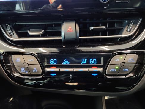 Used 2019 Toyota C-HR LE image 17