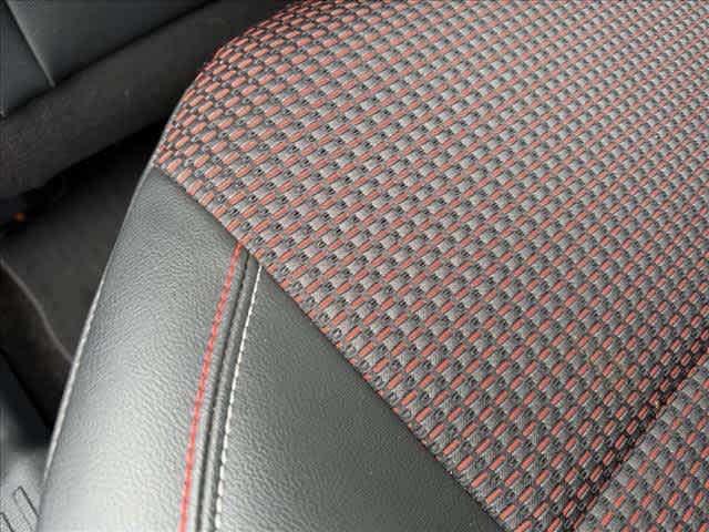 Used 2025 Nissan Kicks SR FWD image 15