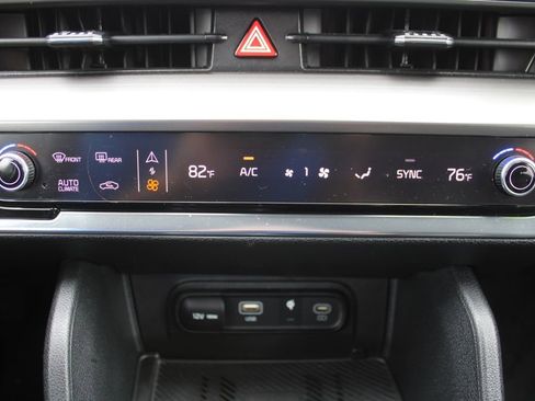 Certified 2023 Kia Sportage EX image 38