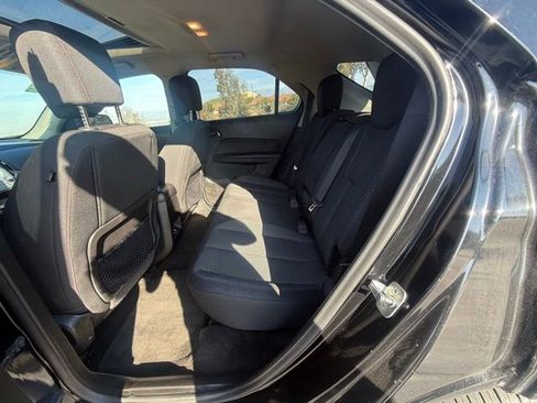 Used 2017 Chevrolet Equinox LT w/ Convenience Package image 12