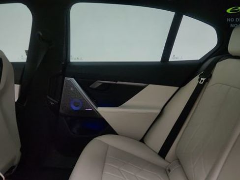 Used 2026 BMW i5 eDrive40 w/ M Sport Package RWD image 60
