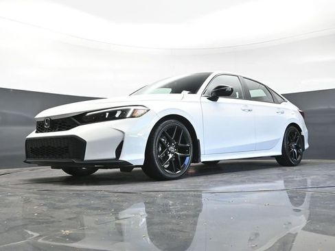 Used 2025 Honda Civic Sport image 31